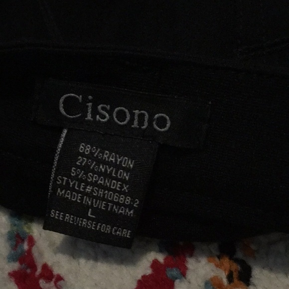 Shorts - Picture 2 of 3